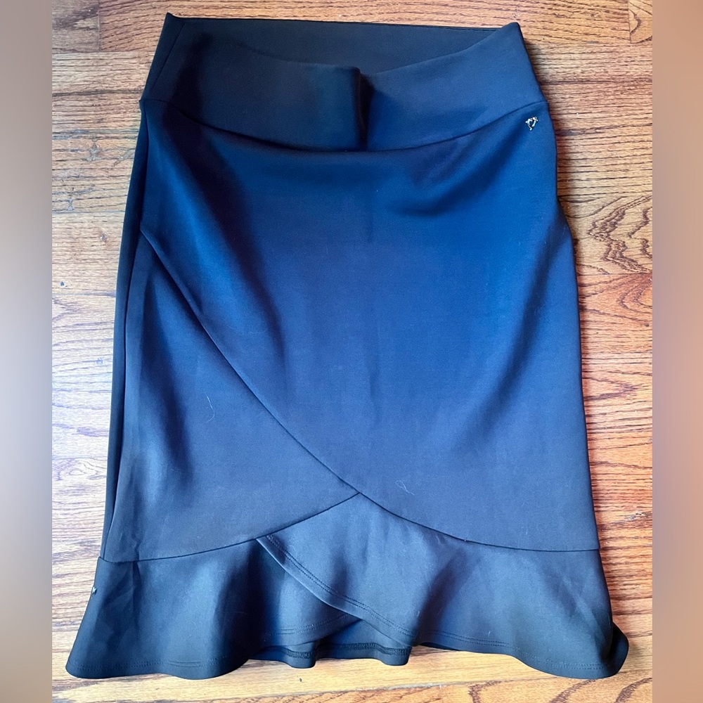 Black pencil skirtt